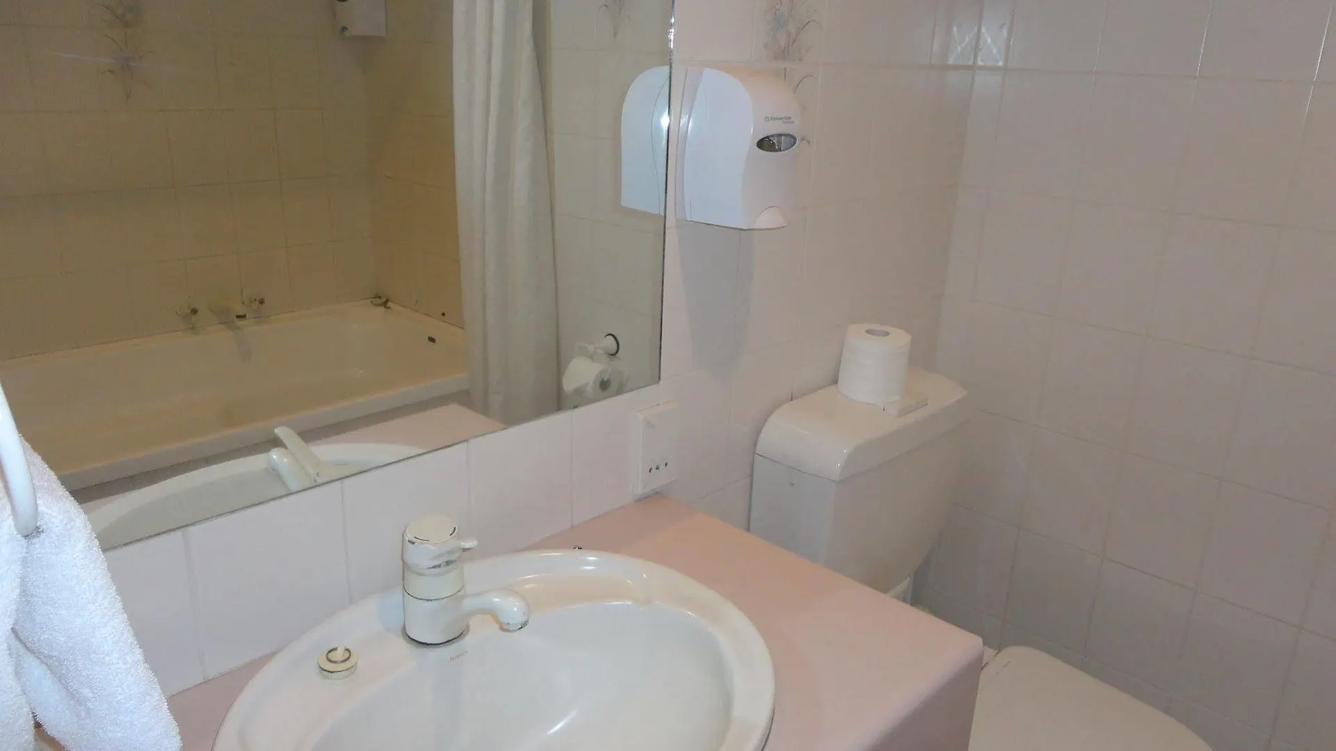 Silver Oaks Hotel - Geyserland Rotorua 3*,
